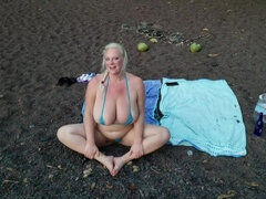 Amatoriale, Tette grandi, Femmina, Hd, Masturbazione, Mamma che vorrei scoparmi, Solo, Schizzi