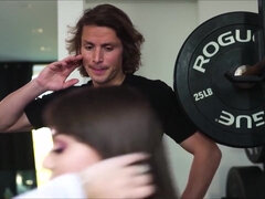 Store bryster, Brunette, Lækker, Langt ned i halsen, Hd, Mor jeg gerne vil kneppe, Brystvorter, Bryster