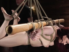 본디지 훈육 사디즘 마소치슴, 핑거링, 빨간 머리, 엉덩이 때리기