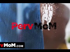 Culo grosso, Grande cazzo, Tette grandi, Bionda, Pompino, Schizzo di sborra, Mamma che vorrei scoparmi, Urlando