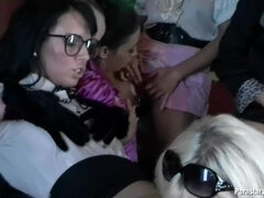 衣服着たままセックス, グローブ, レズビアン, オージー, 放尿, サテン, シャワー, スインガー