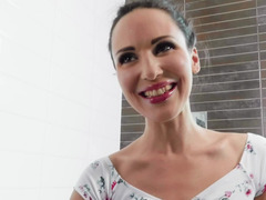 Amateur, Sucer une bite, Cuisine, Chevaucher, Pute, Se déshabiller, Jouets, Mouillée