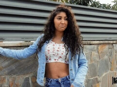 Amatőr, Hatalmas hátsó, Monumentális dákó, Tekintélyes didik, Cumizás, Kutya póz, Lóvé, Tini