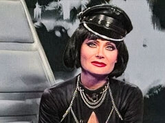 Velký zadek, Brunetka, Honění, Latex, Punčochy, Kozičky, Hračky, Zastaralé