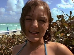 Amatör, Avsugning, Brunett, Sperma shot, Ansiktsbehandling, Handjobb, Hardcore, Svälja