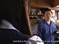 Petite queen Ai Uehara gives a good blowjob