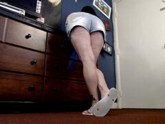 MILF Standing Flip Flop Shoeplaying