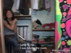 Ondó fröcskölés, Európai, Érdekes, Természetes mellek, Orgazmus, Nuni, Sztrippelés, Nyelés