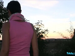 Nana, Sucer une bite, Brunette brune, Tromperie, Européenne, Argent, Pov, Réalité