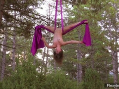 Brunetka, Nahé, Na veřejnosti, Pička, Sólo, Sport, Teenka, Kozičky