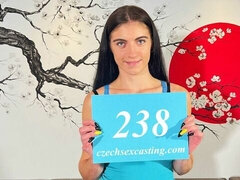 Veľké péro, Kuřba, Brunetka, Na psíka, Prirodzené prsia, Vychudnutá, Teenka, Kozičky