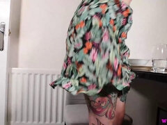 Plantureuse, Fétiche, Talons, Mamelons, Culottes ou slips, Chatte, Jupe, Solo