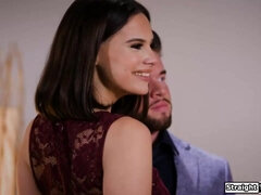 Niogtres, Stor pik, Pik sutte, Langt ned i halsen, Pik, Lille kvinde, Pornostjerner, Fisse