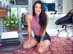 Amatør, Brunette, Gaping, Runke, Onani, Naturlige bryster, Tattovering, Pupper