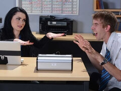 Iso perse, Iso kulli, Isot tissit, Suihinotto, Ruskeahiuksinen, Takaapäin, Laiha, Teini