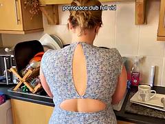 Amateur, Gros seins, Blonde, Éjaculation interne, Lunettes, Orgie