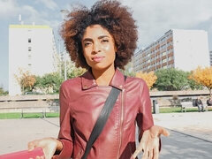 フェラチオ, 黒人, 指いじり, ハードコア, 自然山雀, ハメ撮り, 剃毛, ティーン