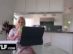 Stayhomemilf - blue spotted blonda cougar seduces sonny