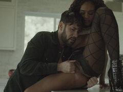 Americano, Negro, Mamada, Corridas faciales, Interracial, Cocina, Lamidas, Tetas naturales