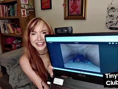 Grande cazzo, Stivali, Dominazione femminile, Lingerie, Rossa, Tatuaggi, Tette, D'annata