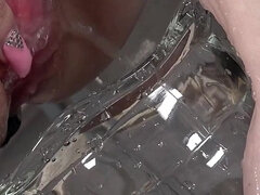 Amatéri, Zadok, Brunetka, Dildo, Okuliare, Pissing, Pička, Sauna