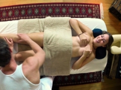 Attractive amateur pussyfucked by masseur