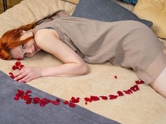 Amador amadora, Quarto, Masturbação, Masturbação, Melharucos naturais, Magrinha, Solo chão, Tetas