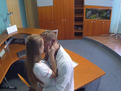 Kuřba, Podvádzanie, Creampie, Honění, Výprask, Sestrička, Voyeur, Manželka