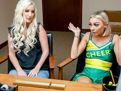 Duży tyłek, Duży kutas, Duże cycki, Obciąganie, Styl na pieska, Mamuśka, Biuro, Trójkąt