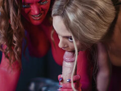 Velké kozy, Blondýna, Brunetka, Péro, Na pejska, Prstění, Masturbace, Pička