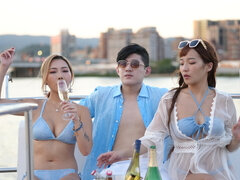 Azijci, Lepotice, Blondinka, Obrito