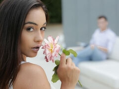 Anal, Slikke rumpe, Kukk suging, Brunette, Bakfra, Fingring, Runke, Utendørs