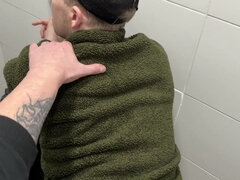 Leie, In den arsch, Blasen, Paar, Sperma im mund, Pissen, Öffentlich