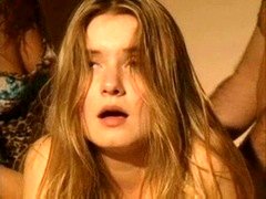 Coppia, Ragazza