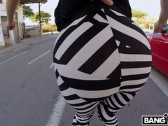 Thick Pussy Banged In Public