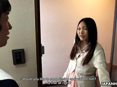 Cheating wife Mahiro Yozora fucks brother's friend