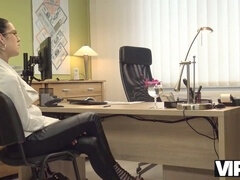 Första gången, Glasögon, Pengar, Suger