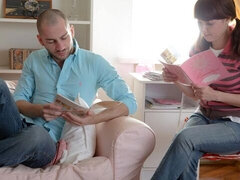 In den arsch, Schlafzimmer, Grosser arsch, Blasen, Braunhaarige, Hundestellung, Jungendliche (18+), Titten