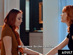 Fingern, Italienisch, Lesbisch, Lecken, Geschwollene nippel, Muschi, Realität