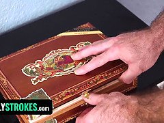 Duże cycki, Obciąganie, Wytrysk, Lizanie, Mamuśka, Macocha, Nastolatki, Trójkąt