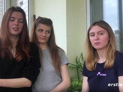 Hatvankilences, Amatőr, Hatalmas hátsó, Gesztenyebarna, Arcra űlés, Ujjazás, Leszbikus, Hármas