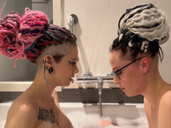 Amatoriale, Coppia, Danese, Europea, Lesbica, Matura, Piercing, Schiavo