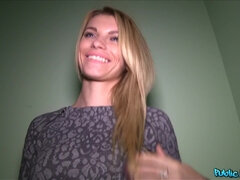 Leie, Blondine, Blasen, Aufs gesicht abspritzen, Geld, Im freien, Pov, Hoch