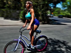 Veľký zadok, Kuřba, Brunetka, Na psíka, Honění, Latinskej, Milf  mčbp, Prirodzené prsia