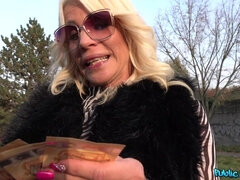 Blondynka, Kutas, Twarzowy, Węgierski, Lizanie, Publiczny, Pończochy, Żona