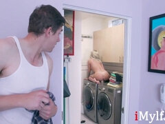 Kont, Blond, Oudere vrouw, Hardcore, Hd, Masturbatie, Moeder die ik wil neuken, Tieten likken