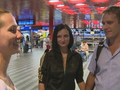 Πίπα, Μελαχροινή, Σε στάση σκύλου στα τέσσερα, Ομάδα, Μαλακία, Όργιο, Έφηβος, Βυζιά