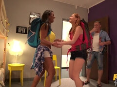 Dormitorio, Mamada, Corridas, Checa, Polla, Lesbiana, Lamidas, Pelirrojo