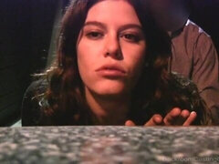 Stor stjärt, Stora tuttar, Doggystyle, Klänning, Utomhus, Pov, Mager, Tonåring