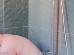 Amatör, Fransk, Hemmagjord, Milf, Naturliga tuttar, Kort hår, Dusch